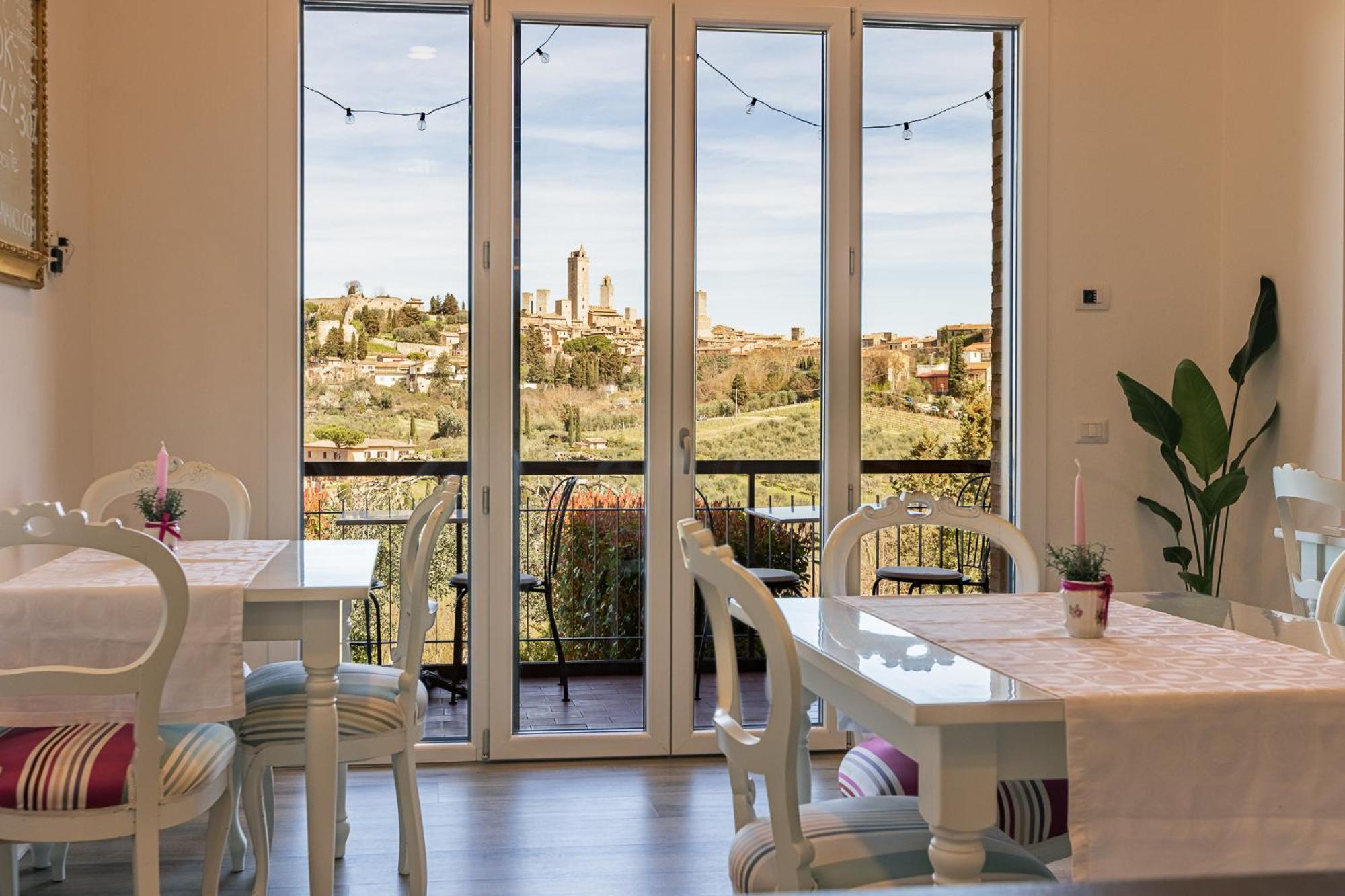 B&B La Cornice 圣吉米纳诺 外观 照片